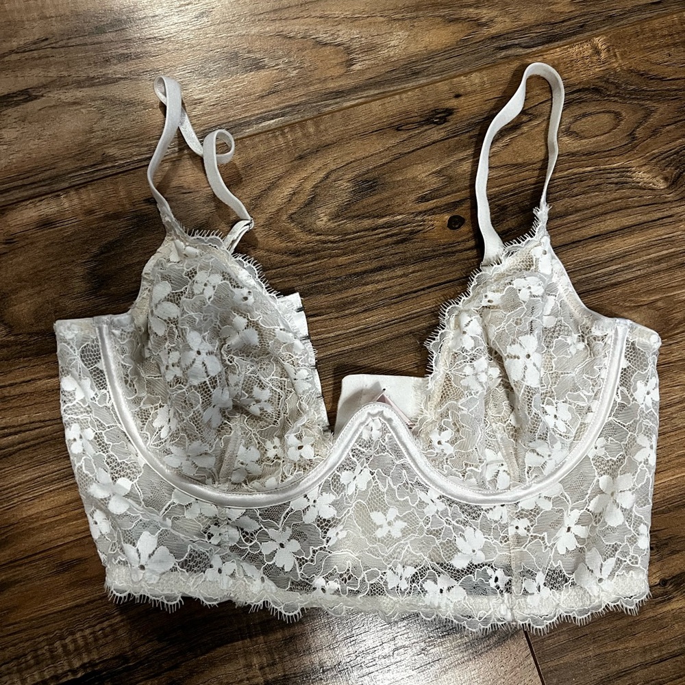 Victoria's Secret White Lace Bra
